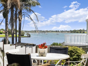2/22 Bramley Drive, Farm Cove, Auckland