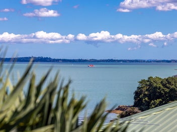 15 Tetley Road, Surfdale, Waiheke Island