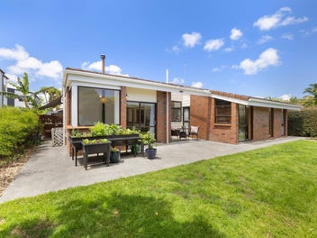2/48 Fairview Road, Papatoetoe, Auckland