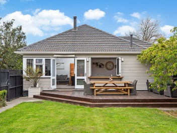 17 Dickson Crescent, Hornby, Christchurch