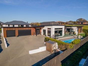 8 Mahoneys Hill Road, Oceanview, Timaru