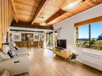 126A Cheviot Road, Lowry Bay, Lower Hutt