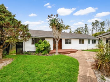 24 Oakmont Place, Wattle Downs, Auckland