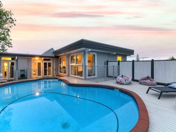 43 Knightsbridge Drive, Forrest Hill, Auckland