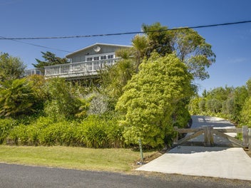 55 Gillies Crescent, Waimārama
