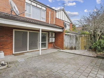 2/23 Charlenne Close, Ranui, Auckland