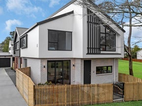 10B Truscott Place, West Harbour, Auckland