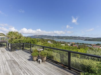 9 Cromarty Place, Papakowhai, Porirua