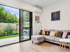 7/241 Don Buck Road, Massey, Auckland