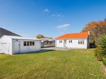 657 Featherston Street, Roslyn, Palmerston North