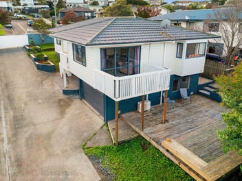 39 Garton Drive, Massey, Auckland