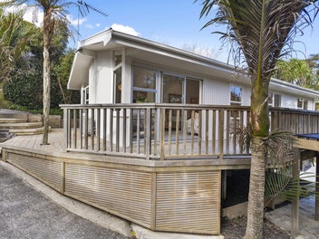 63 Neal Avenue, Glenfield, Auckland