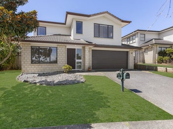 12 Valderama Drive, Flat Bush, Auckland