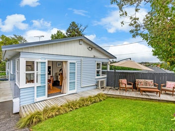 44 Tiri Tiri Road, Birkdale, Auckland