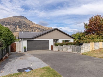 10 Erskine Street, Lake Hayes, Queenstown