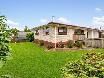 2/162 Queen Street, Pukekohe, Pukekohe
