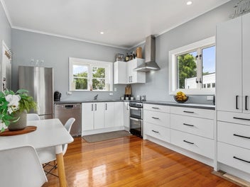 93 Fox Street, Featherston