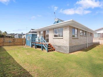 2/45 Blacklock Avenue, Henderson, Auckland