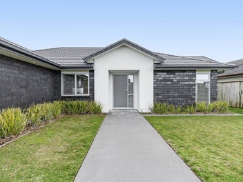 71 Links Drive, Waiwhakaiho, New Plymouth