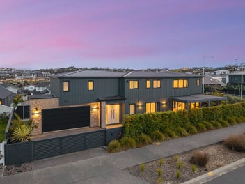 2 Hanikura ST, Long Bay, Auckland