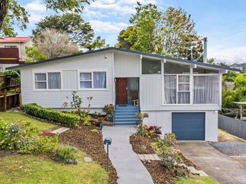 62 Girrahween Drive, Totara Vale, Auckland