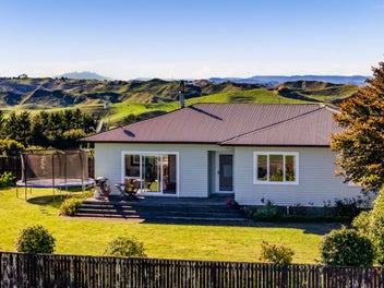 282 Stanley Road, Te Popo, Stratford