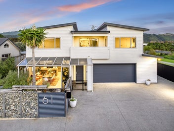 61 Quadrant Heights, Paraparaumu