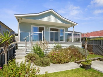 6A Beach Road, Titahi Bay, Porirua