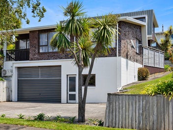 8 Julian Place, Westown, New Plymouth
