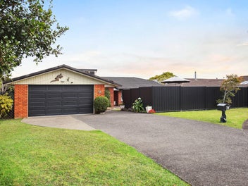 18 Deanna Drive, West Harbour, Auckland