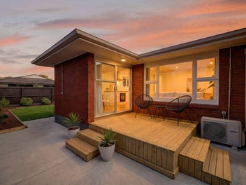 2/64 Roberta Drive, Somerfield, Christchurch