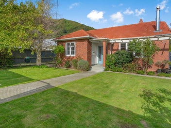195A Whites Line East, Waiwhetu, Lower Hutt