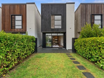 87 Walters Road, Takanini