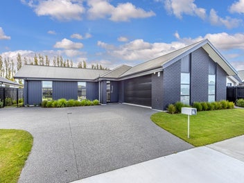 17 McQuillan Avenue, Woodend, Woodend