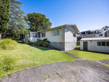 6 Fitzherbert Avenue, West Harbour, Auckland