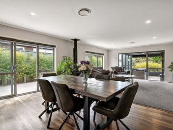 122 Pohutukawa Place, Waiwhakaiho, New Plymouth