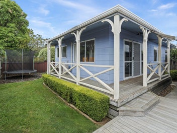 2/62 PARKERS Road, Tahunanui, Nelson