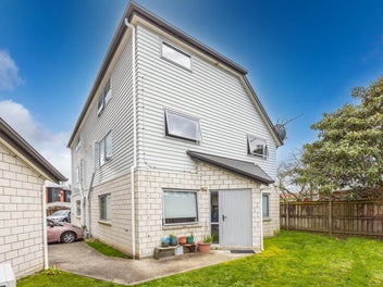 3/7 Snead Place, Hamilton East, Hamilton