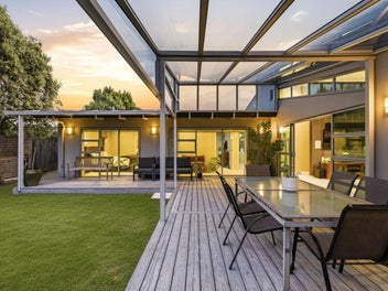 10 Tallentire Crescent, Huntington, Hamilton