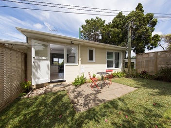 1/0 Wheturangi Road, Greenlane, Auckland