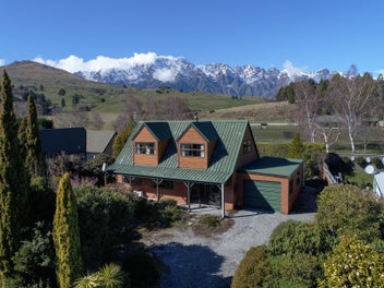 8 Kelvin Place, Kelvin Heights, Queenstown