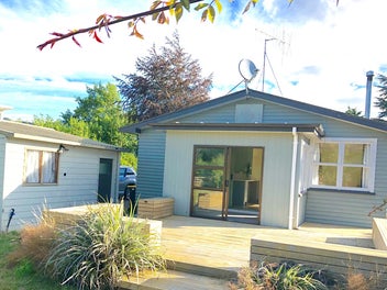 21 HOME ST, Manapouri, Manapouri