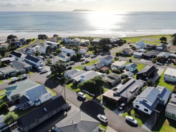 6 Marine Avenue, Waihi Beach