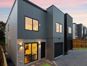 4/44 Bradbury Road, Botany Downs, Auckland