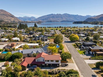 87A Roche Street, Wanaka