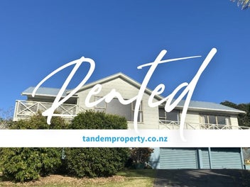 3 John Dee Crescent, Red Beach, Red Beach