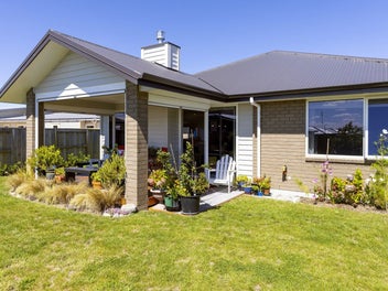 77 Harakeke Drive, Wharewaka, Taupo