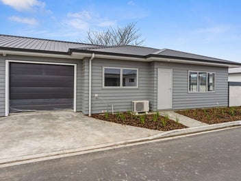 15/17 Waerenga Road, Otaki