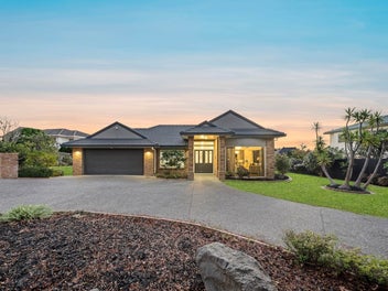 35 Anaheim Boulevard, Shamrock Park, Auckland