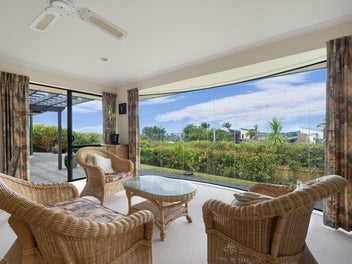 115 Grovenor Drive, Orewa, Orewa